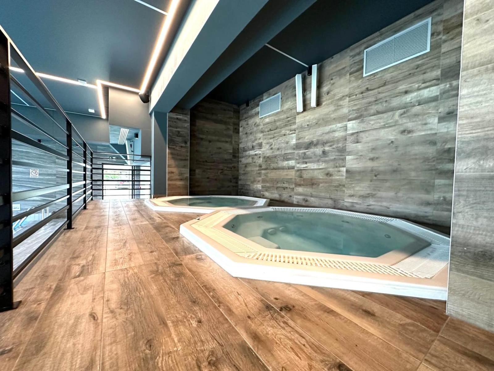 Apartment Superior Baltic With Terrace - Pool, Saunas, Jacuzzi, Fitness, Salzgrotte Kolobrzeg